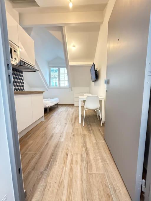 In The 16th Appartement