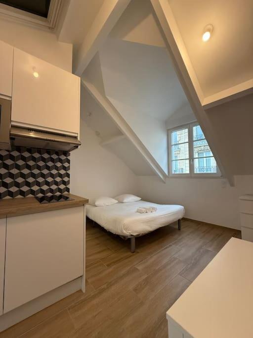 Appartement In The 16th *